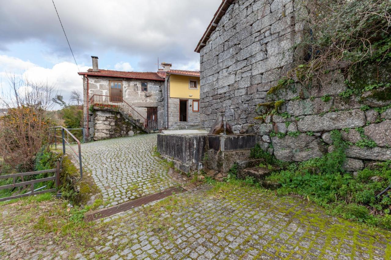 Casa Das Bonecas Vieira do Minho Exterior photo